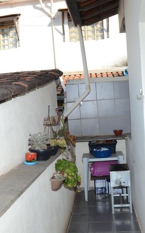 Casa à venda com 230m², 3 quartos e 2 vagasSacada