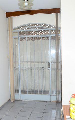Casa à venda com 230m², 3 quartos e 2 vagasSala 2