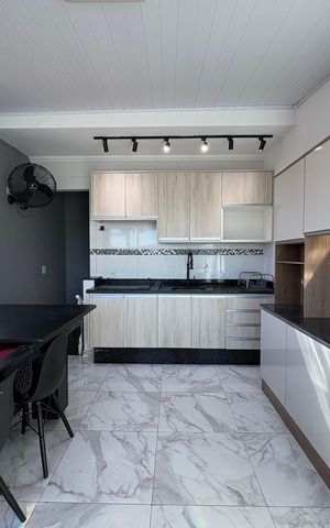 Apartamento à venda com 100m², 2 quartos e 2 vagas Apartamento à venda com 100m², 2 quartos e 2 vagasCozinha