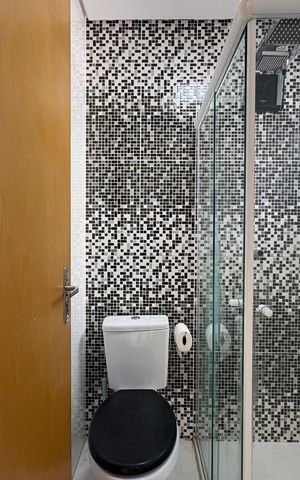 Apartamento à venda com 100m², 2 quartos e 2 vagas Apartamento à venda com 100m², 2 quartos e 2 vagasBanheiro