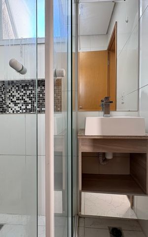 Apartamento à venda com 100m², 2 quartos e 2 vagas Apartamento à venda com 100m², 2 quartos e 2 vagasBanheiro