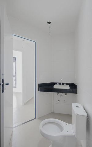 Casa de condomínio à venda com 140m², 2 quartos e 2 vagas Casa de condomínio à venda com 140m², 2 quartos e 2 vagasBanheiro