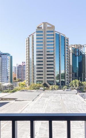 Studio à venda com 27m², 1 quarto e sem vaga Studio à venda com 27m², 1 quarto e sem vagaVaranda