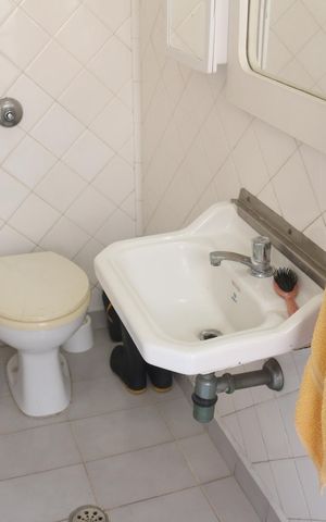 Casa à venda com 350m², 4 quartos e 4 vagasLavabo 2