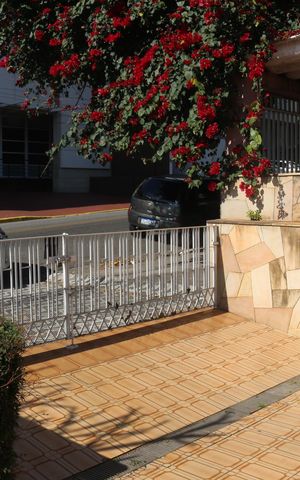 Casa à venda com 350m², 4 quartos e 4 vagasGaragem