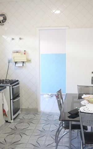 Casa à venda com 350m², 4 quartos e 4 vagasCozinha