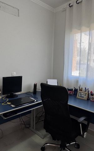 Casa de condomínio à venda com 311m², 4 quartos e 5 vagasEscritório