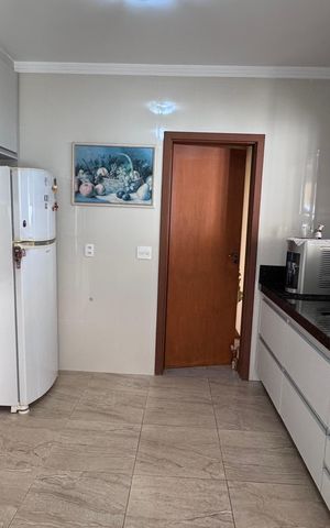 Casa de condomínio à venda com 311m², 4 quartos e 5 vagasCozinha