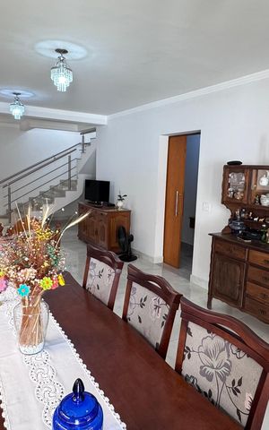 Casa de condomínio à venda com 311m², 4 quartos e 5 vagasSala de Jantar