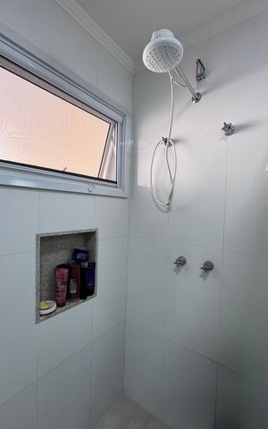 Casa de condomínio à venda com 311m², 4 quartos e 5 vagasBanheiro da Suíte 2