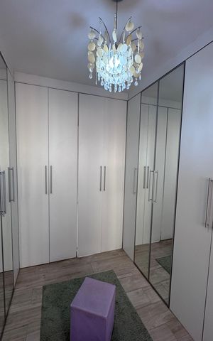 Casa de condomínio à venda com 311m², 4 quartos e 5 vagasCloset da Suíte 4