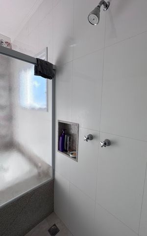 Casa de condomínio à venda com 311m², 4 quartos e 5 vagasBanheiro da Suíte 3