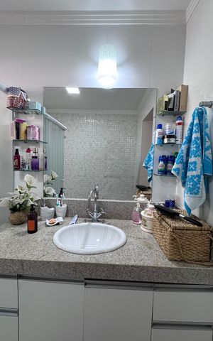 Casa de condomínio à venda com 311m², 4 quartos e 5 vagasBanheiro da Suíte 2