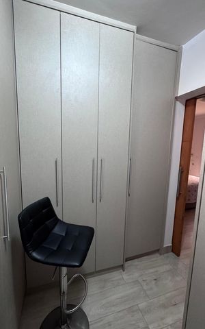 Casa de condomínio à venda com 311m², 4 quartos e 5 vagasCloset da suíte 2