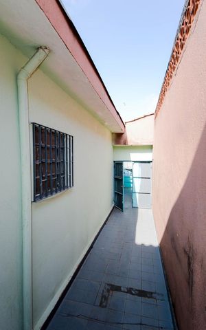Casa à venda com 127m², 4 quartos e 2 vagas Casa à venda com 127m², 4 quartos e 2 vagasÁrea Externa
