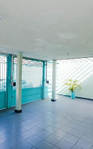 Casa à venda com 127m², 4 quartos e 2 vagas Casa à venda com 127m², 4 quartos e 2 vagasÁrea Externa