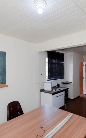 Casa à venda com 127m², 4 quartos e 2 vagas Casa à venda com 127m², 4 quartos e 2 vagasSala 2