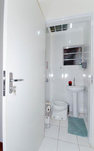 Casa à venda com 127m², 4 quartos e 2 vagas Casa à venda com 127m², 4 quartos e 2 vagasLavabo