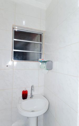 Casa à venda com 127m², 4 quartos e 2 vagas Casa à venda com 127m², 4 quartos e 2 vagasLavabo