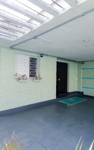 Casa à venda com 127m², 4 quartos e 2 vagas Casa à venda com 127m², 4 quartos e 2 vagasÁrea Externa