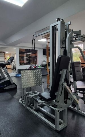 Apartamento à venda com 109m², 3 quartos e 2 vagas Apartamento à venda com 109m², 3 quartos e 2 vagasÁrea comum - Academia