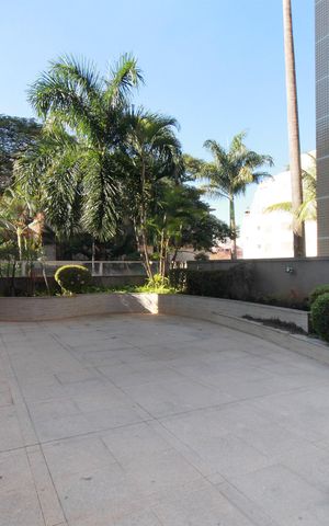 Apartamento à venda com 140m², 4 quartos e 3 vagasÁrea comum - Pátio