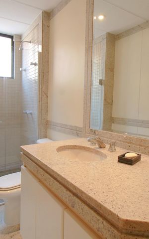 Apartamento à venda com 140m², 4 quartos e 3 vagasBanheiro Social