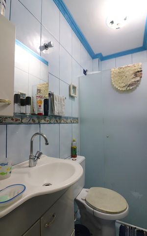 Casa à venda com 145m², 3 quartos e 2 vagasEdícula - Banheiro