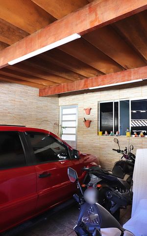 Casa à venda com 145m², 3 quartos e 2 vagasGaragem