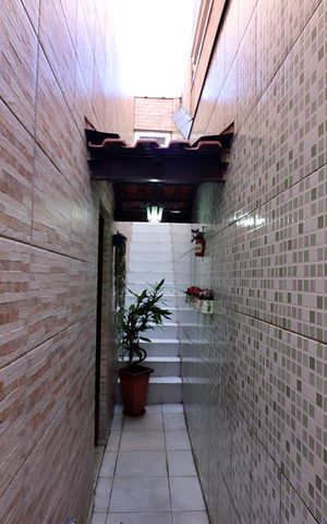 Casa à venda com 145m², 3 quartos e 2 vagasCorredor