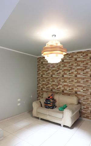 Casa à venda com 145m², 3 quartos e 2 vagasEdícula - Sala
