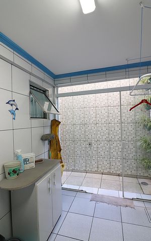 Casa à venda com 145m², 3 quartos e 2 vagasÁrea de Serviço