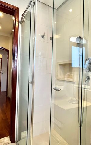 Apartamento à venda com 225m², 3 quartos e 3 vagasBanheiro da Suíte 2