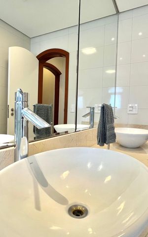 Apartamento à venda com 225m², 3 quartos e 3 vagasBanheiro da Suíte