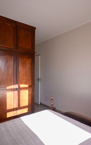 Casa à venda com 170m², 4 quartos e 2 vagas Casa à venda com 170m², 4 quartos e 2 vagasSuíte