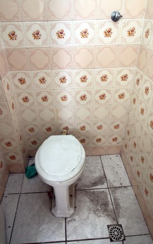 Apartamento para alugar com 70m², 2 quartos e sem vagaBanheiro de serviço