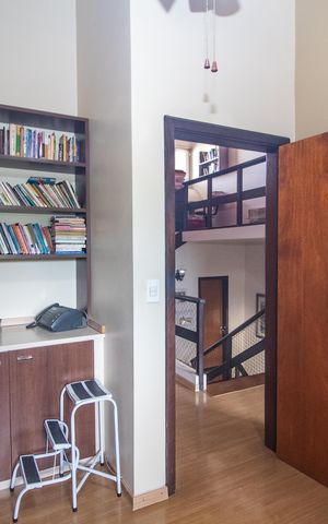 Casa à venda com 280m², 4 quartos e 3 vagas Casa à venda com 280m², 4 quartos e 3 vagasQuarto 4