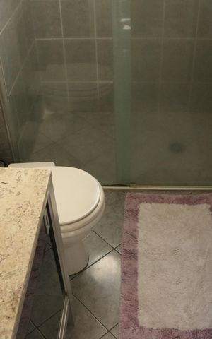 Apartamento à venda com 129m², 2 quartos e 3 vagasBanheiro da Suíte
