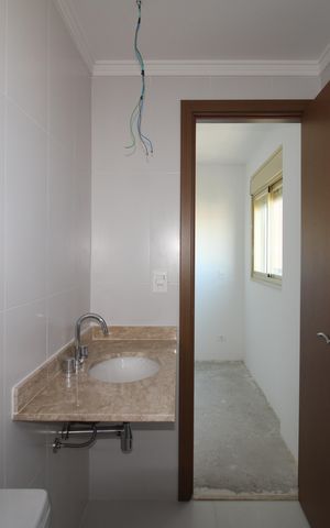 Apartamento à venda com 133m², 3 quartos e 2 vagasBanheiro da Suíte 2