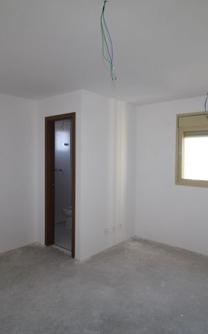 Apartamento à venda com 133m², 3 quartos e 2 vagasSuíte 1