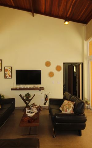 Casa de condomínio à venda com 961m², 4 quartos e 3 vagasSala