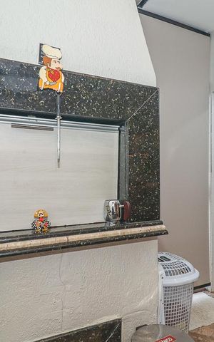 Apartamento à venda com 228m², 4 quartos e 4 vagasCozinha 2 
