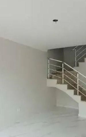Casa à venda com 220m², 2 quartos e 2 vagas Casa à venda com 220m², 2 quartos e 2 vagasSala