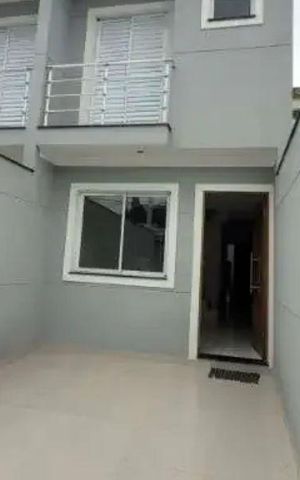 Casa à venda com 220m², 2 quartos e 2 vagas Casa à venda com 220m², 2 quartos e 2 vagasGaragem