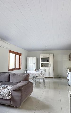 Casa à venda com 87m², 2 quartos e 1 vagaSala