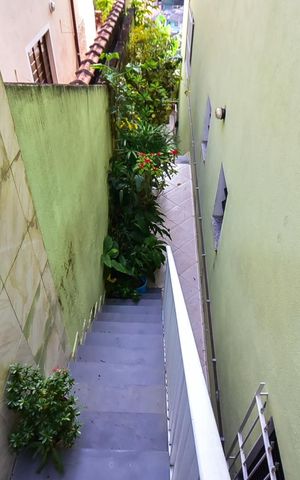 Casa à venda com 125m², 3 quartos e 2 vagasLateral