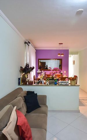 Casa à venda com 125m², 3 quartos e 2 vagasSala