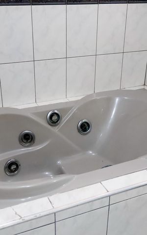 Casa à venda com 151m², 4 quartos e 3 vagas Casa à venda com 151m², 4 quartos e 3 vagasBanheiro da Suíte 2