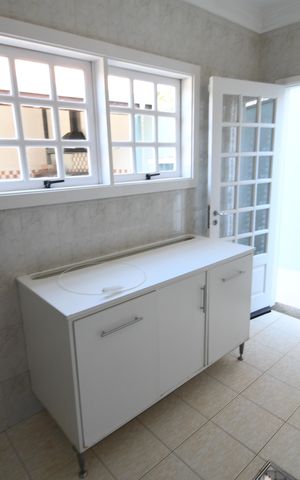 Casa à venda com 270m², 3 quartos e 3 vagasÁrea de Serviço
