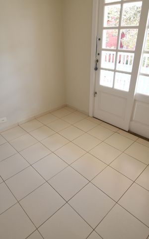 Casa à venda com 270m², 3 quartos e 3 vagasEscritório 2